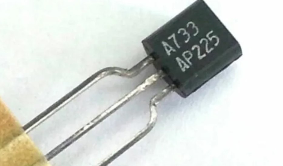 Persamaan Transistor A733