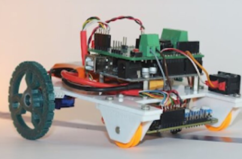 Rangkaian Robot Line Follower Dengan Pengatur Kecepatan Motor